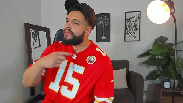 Snapshot of Justin_kingX7 chatting on April 11, 2026, 7:45 am Justin kingX7 online show from April 11, 2026, 7:45 am