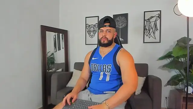 Snapshot of Justin_kingX7 chatting on April 16, 2026, 4:02 am Justin kingX7 online show from April 16, 2026, 4:02 am