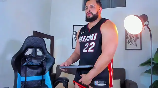 Justin kingX7 online show from May 21, 2026, 4:41 am