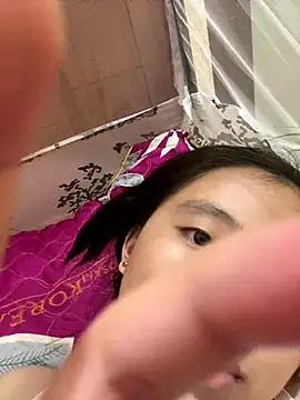 viluna online show from September 14, 2025, 1:43 pm