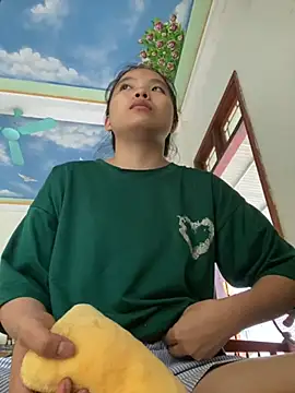 viluna online show from October 7, 2025, 2:42 am