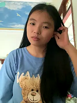 viluna online show from October 14, 2025, 12:55 am