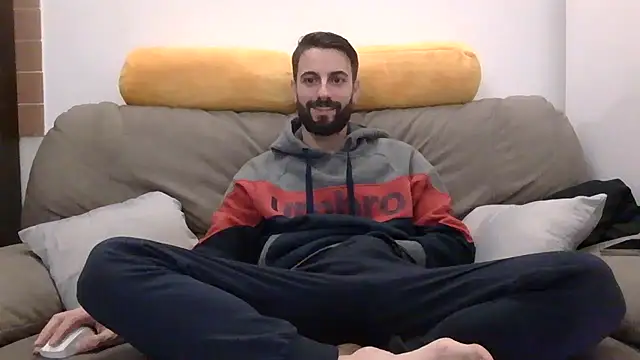 Amicisegreti online show from March 5, 2026, 9:55 pm