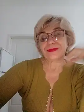 52MiaLove02 online show from November 28, 2025, 5:54 am