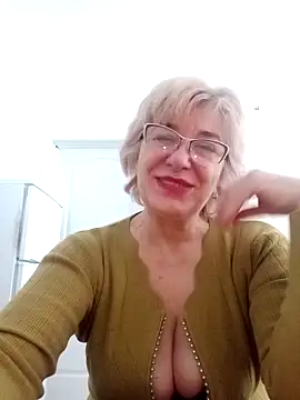 52MiaLove02 online show from February 11, 2026, 5:56 am