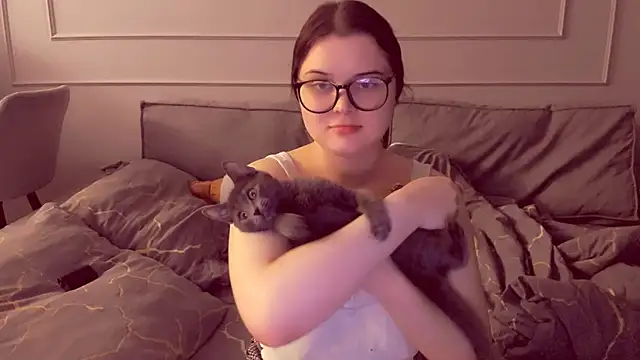 Isabellaprincess online show from November 11, 2025, 6:19 pm