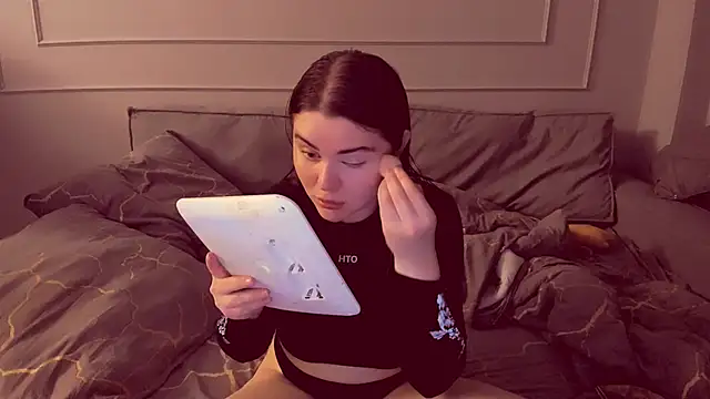 Snapshot of Isabellaprincess chatting on November 12, 2025, 9:36 pm Isabellaprincess online show from November 12, 2025, 9:36 pm