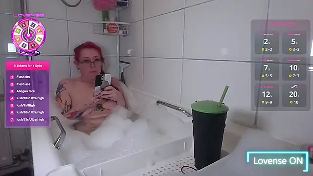 Harley-Moon online show from November 25, 2025, 5:13 pm