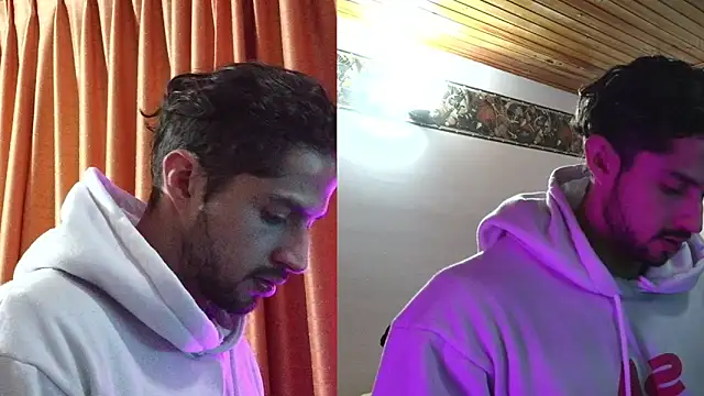 Snapshot of Axel-Cr0ss chatting on September 11, 2025, 12:22 am Axel-Cr0ss online show from September 11, 2025, 12:22 am