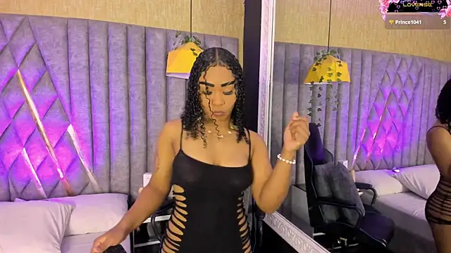 SkylerBloomm online show from March 31, 2026, 4:02 am