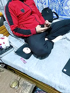 yazinyazin1 online show from March 8, 2026, 9:07 pm