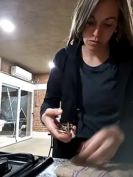 Heisi-Sex online show from September 23, 2025, 12:02 am