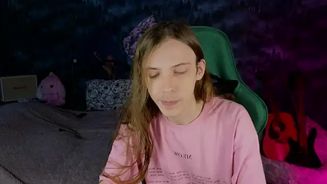 artass2 online show from September 19, 2025, 5:57 pm