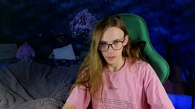 artass2 online show from October 30, 2025, 9:48 pm