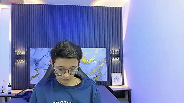 Snapshot of SantiagoRusso18 chatting on February 2, 2026, 8:07 pm SantiagoRusso18 online show from February 2, 2026, 8:07 pm