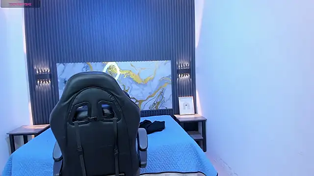 Snapshot of SantiagoRusso18 chatting on March 3, 2026, 7:09 pm SantiagoRusso18 online show from March 3, 2026, 7:09 pm