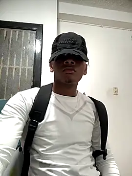 Elculiozo online show from April 30, 2026, 2:51 am