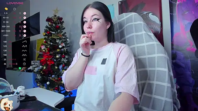 MargarettRose online show from December 23, 2025, 3:15 am