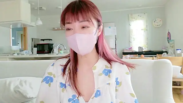 SUZU 1201 online show from June 27, 2026, 1:10 am