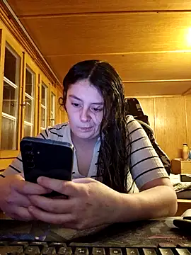 YoungLiisaxx online show from February 18, 2026, 5:42 pm