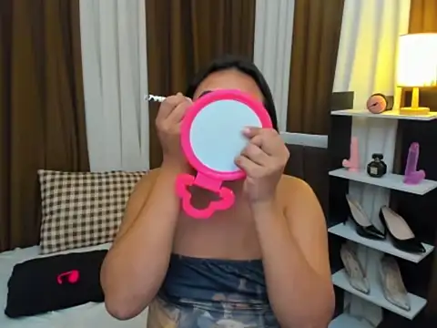 TsUncutKaren online show from October 13, 2025, 5:18 am