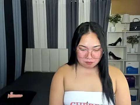 TsUncutKaren online show from March 17, 2026, 5:05 pm