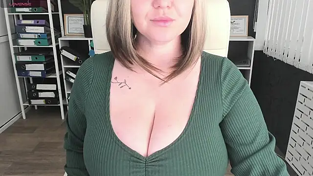  feel me  online show from September 15, 2025, 1:38 am