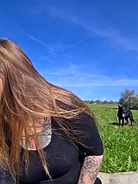 Luna Lynn online show from April 11, 2026, 10:08 am