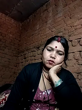 Priya tyagi online show from September 28, 2025, 8:31 am
