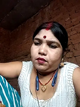 Priya tyagi online show from October 3, 2025, 10:01 am