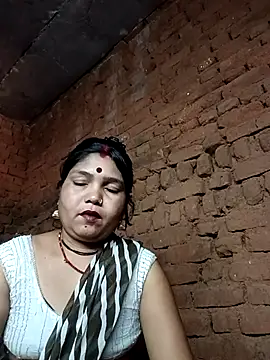 Priya tyagi online show from October 11, 2025, 6:56 am