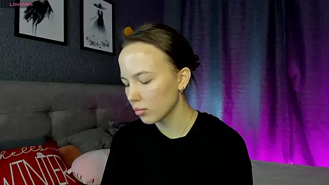 Maria Solis online show from January 12, 2026, 1:00 am