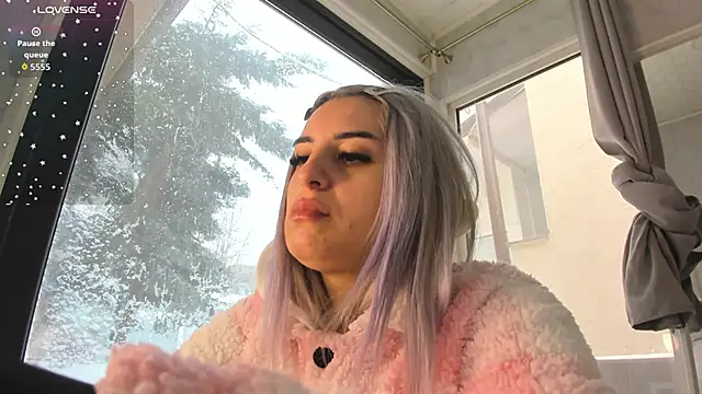 Ella Vee online show from February 21, 2026, 7:31 am