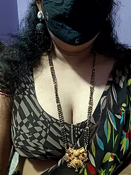 luci-queen online show from October 12, 2025, 6:23 am