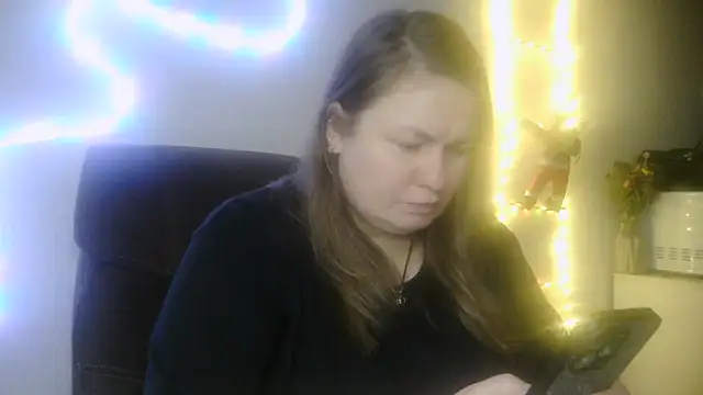 MartaXLove online show from December 3, 2025, 4:05 pm