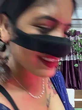 V-Hot-Sweti online show from October 16, 2025, 7:37 pm