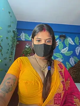 Snapshot of V-Hot-Sweti chatting on April 30, 2026, 10:10 am V-Hot-Sweti online show from April 30, 2026, 10:10 am