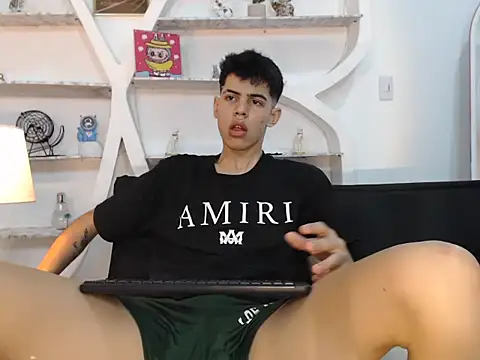 Snapshot of YOUNGS_GUYS chatting on September 11, 2025, 1:39 am YOUNGS GUYS online show from September 11, 2025, 1:39 am