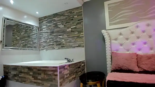 Snapshot of _camila_ortiz chatting on October 1, 2025, 7:31 pm  camila ortiz online show from October 1, 2025, 7:31 pm