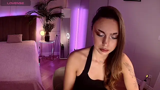 Leri Star online show from September 17, 2025, 6:53 pm