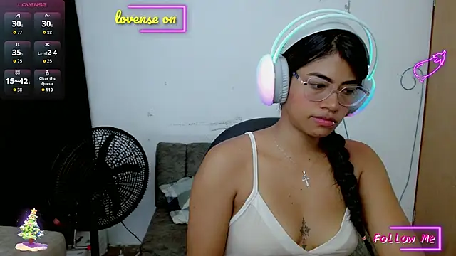 Dulce2415 online show from March 9, 2026, 3:54 am