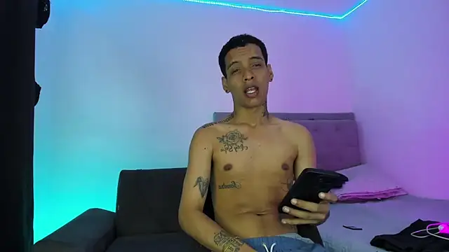 twinkDuohot online show from May 31, 2026, 6:53 pm