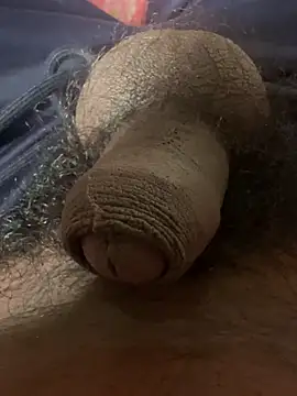 babybaby2000- online show from November 3, 2025, 2:24 am