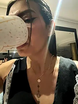 samiradoll online show from November 28, 2025, 1:41 am