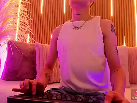 ArianaSantana online show from December 3, 2025, 12:47 pm