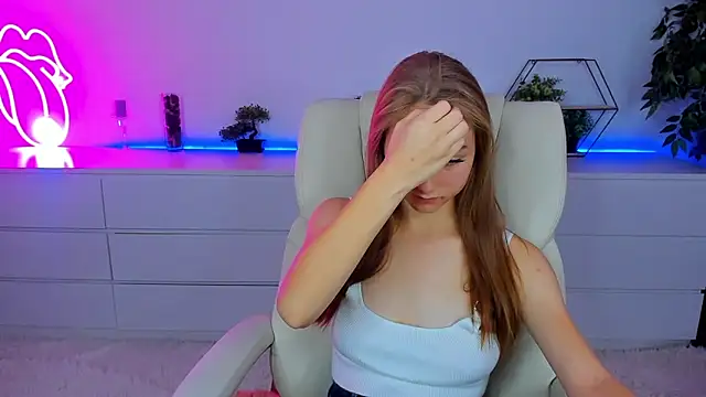 MilaAddams online show from October 5, 2025, 5:39 am