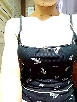 LucyyLy online show from November 7, 2025, 11:27 pm