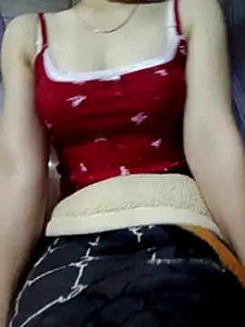 LucyyLy online show from December 1, 2025, 11:37 am