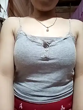 LucyyLy online show from April 9, 2026, 7:25 am