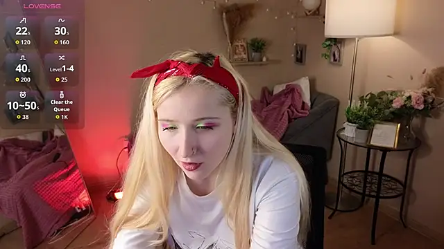 Milana Key online show from November 30, 2025, 10:03 pm